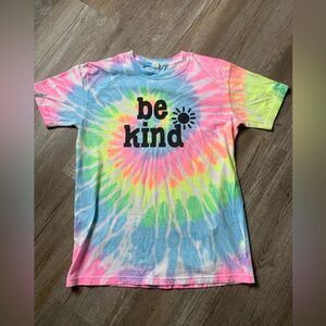 Be Kind Sunshine Tie Dye Groovy Hippie Retro Multi Color Graphic T-shirt Size M